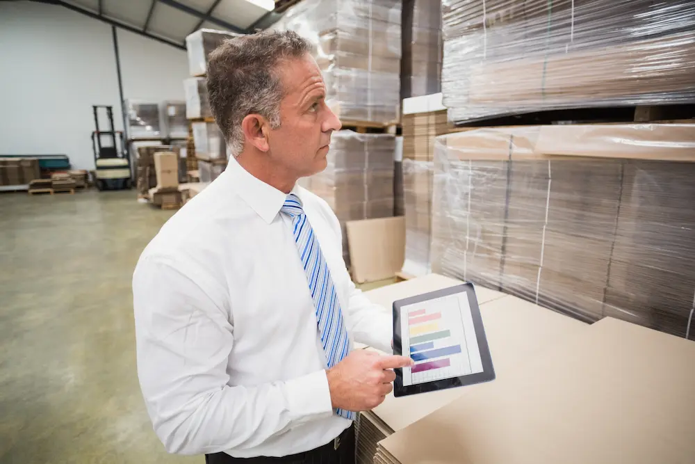difference between standard costing and actual costing