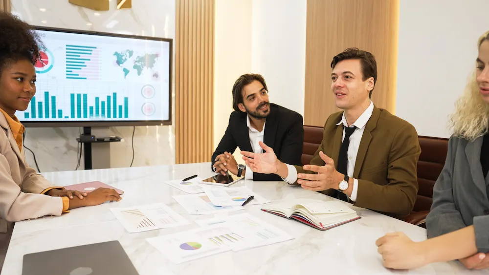 when to hire a fractional controller