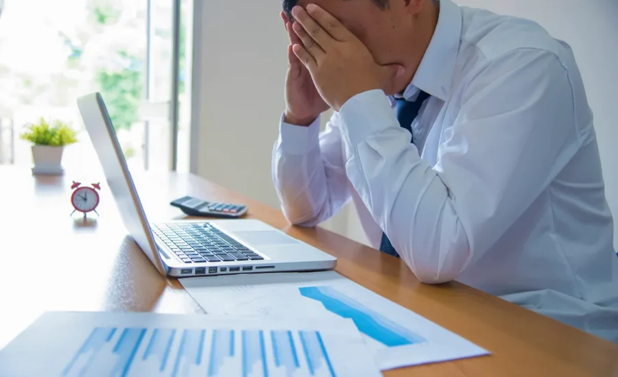 how to mitigate financial risk